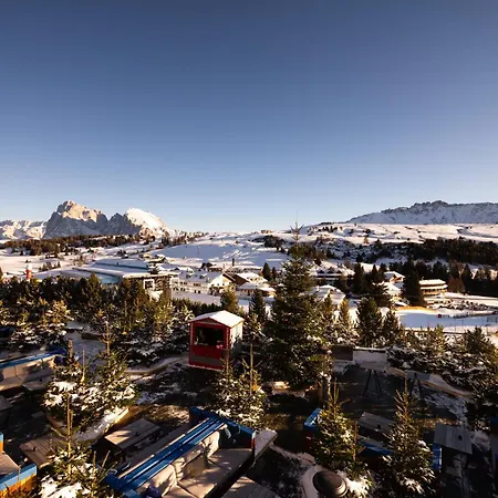 Hotel Alpina Dolomites Alpe Di Siusi