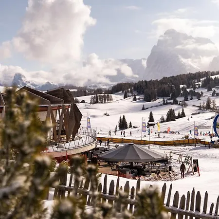 Alpina Dolomites Alpe Di Siusi